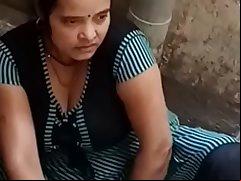 Desi Bihar bhabhi hot bathing video